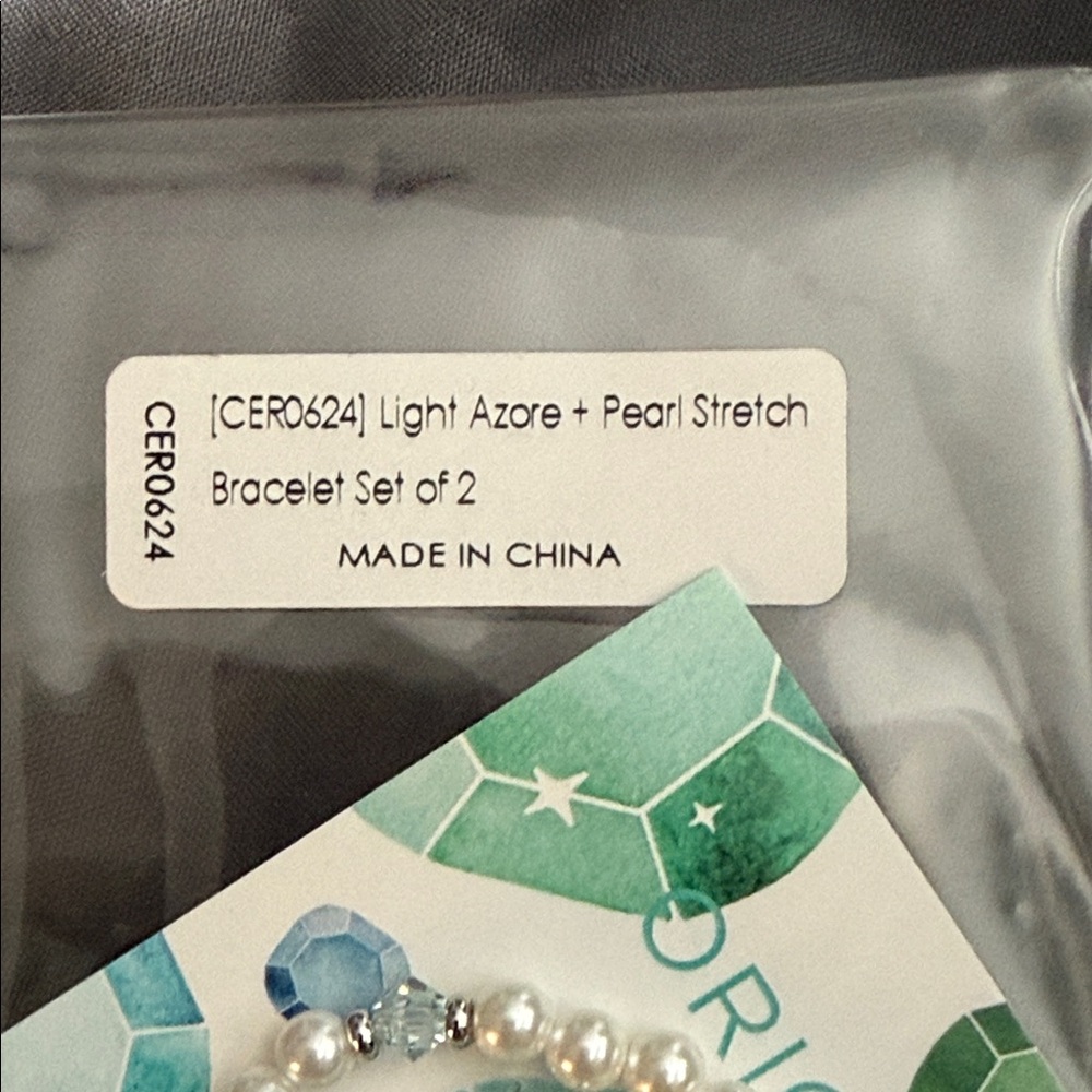 Origami Owl White Pearl Azore and Silver Bracelets Clara Club Stud Earrings - Picture 2 of 7